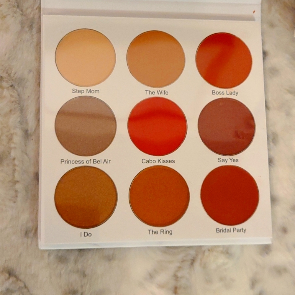 Give Them Lala The Grown Woman Palette